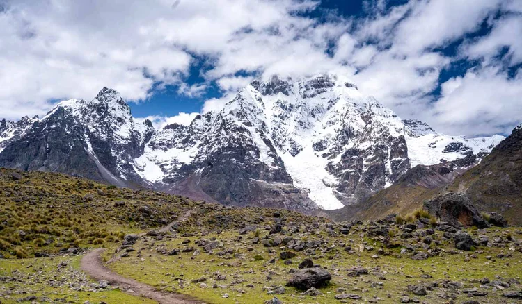 Road to the snowy Ausangate – Ausangate trek