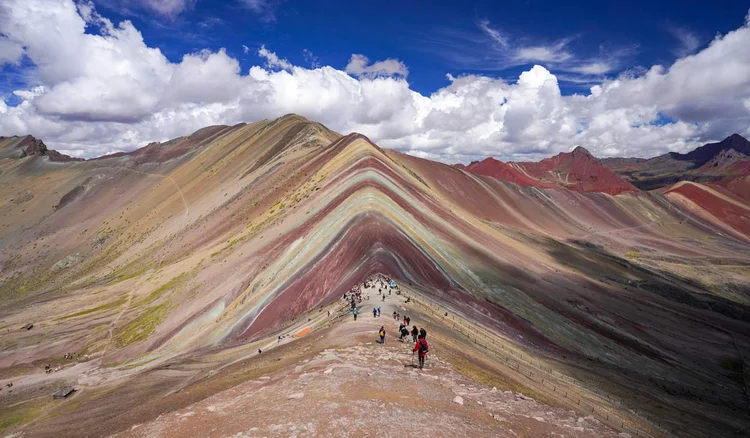 Vista panorâmica da Montanha das 7 Cores