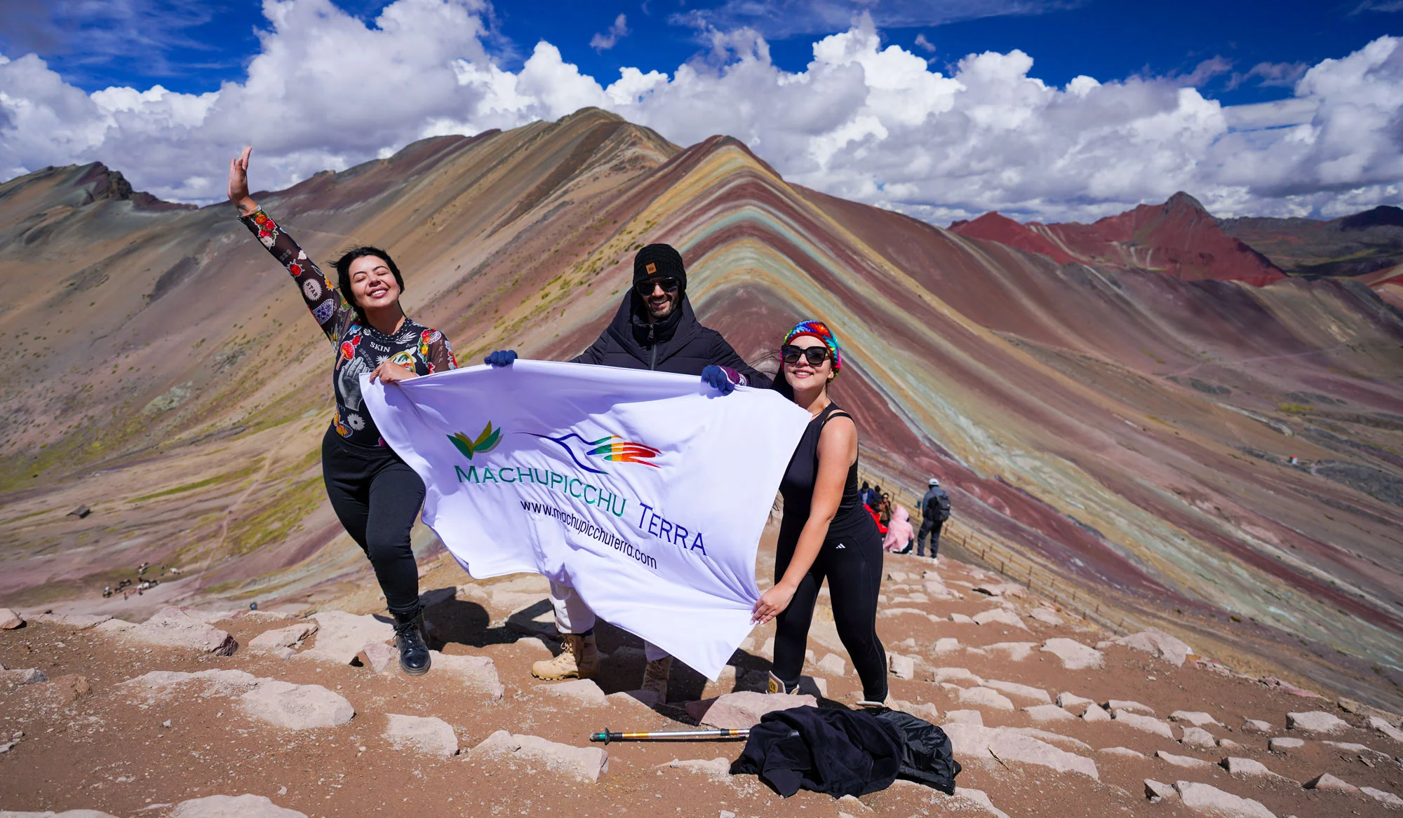 Tourists taking the 7-color mountain tour