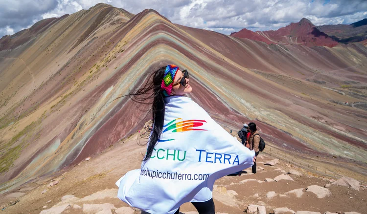 Turista realizó el tour a la Montaña de Colores con Machupicchu Terra